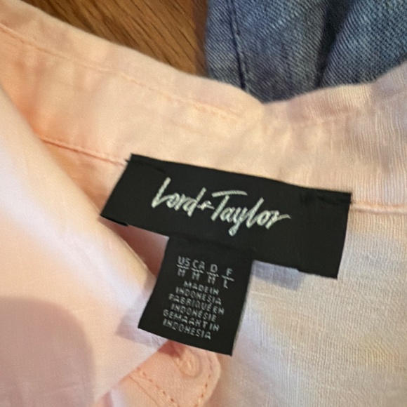 2 blouses - Picture 3 of 3